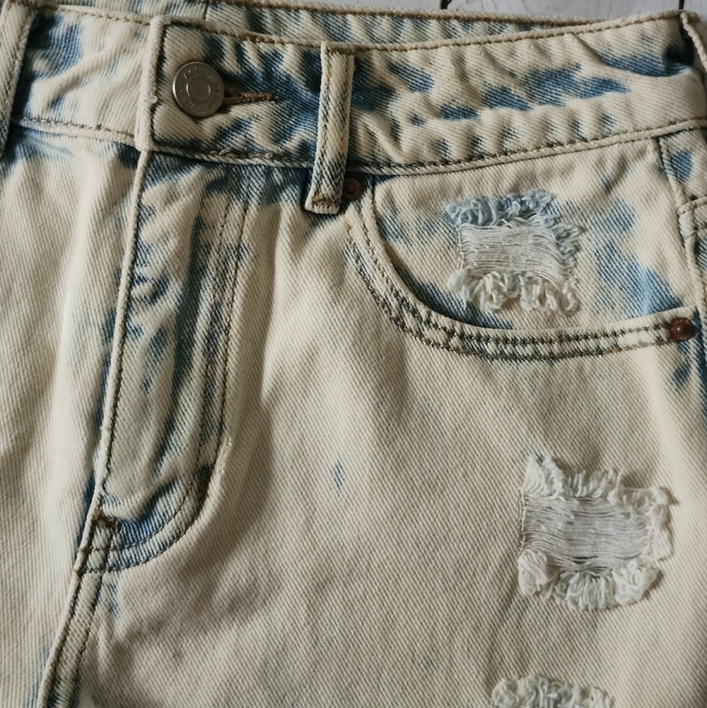 Pacsun Mom Distressed Denim  Shorts Size 25 - Picture 5 of 14